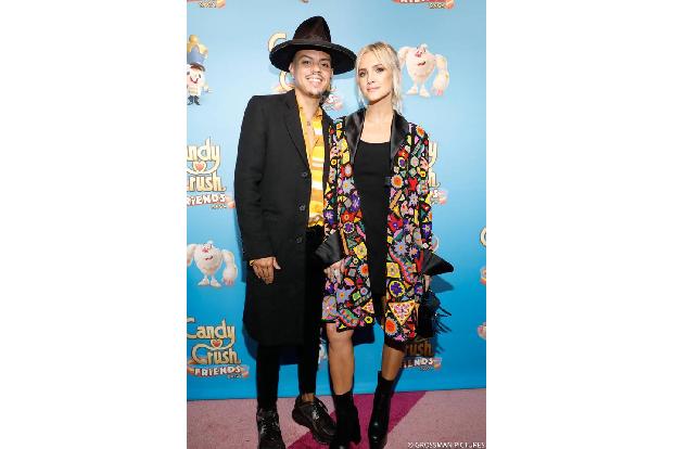 ...das Spiel, sondern auch sich gegenseitig lieben, sind Sängerin Ashlee Simpson und ihr Ehemann Evan Ross. Auf Insta verrie...
