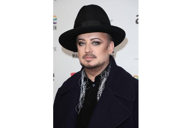Bei den Attitude Awards steht alles im Zeichen der Vielfalt. Der bekannte Sänger, Songwriter und DJ Boy George darf da natür...