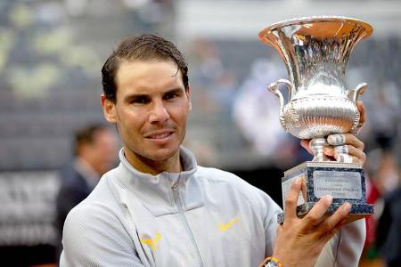 Der Tennisstar Rafael Nadal ist nicht nur auf dem Court ein echter Held: Nachdem die Baleareninsel Mallorca von einem heftig...