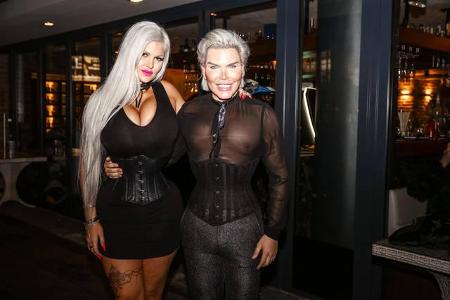 Da haben sich zwei gefunden. Das deutsche TV-Sternchen Sophia Wollersheim und Briten-Ken teilen ihre Leidenschaft für das Ra...