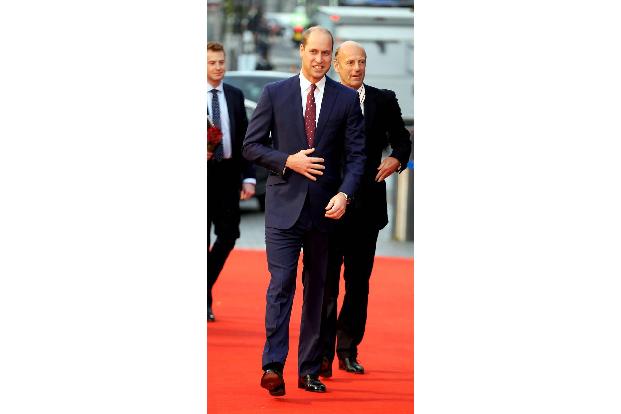 Überraschung! Wer war denn da ins Londoner West End gereist? Prinz William machte am 16. Oktober seine Aufwartung, als er de...