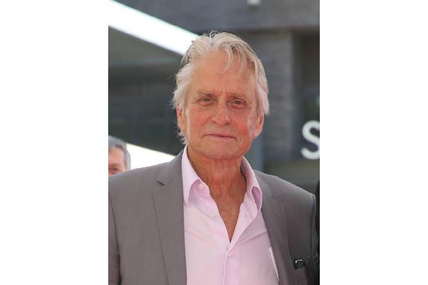 …auf einen Klassiker der Achtziger. Michael Douglas machte den skrupellosen Börsenmakler Gordon Gecko in 'Wall Street' zu ei...