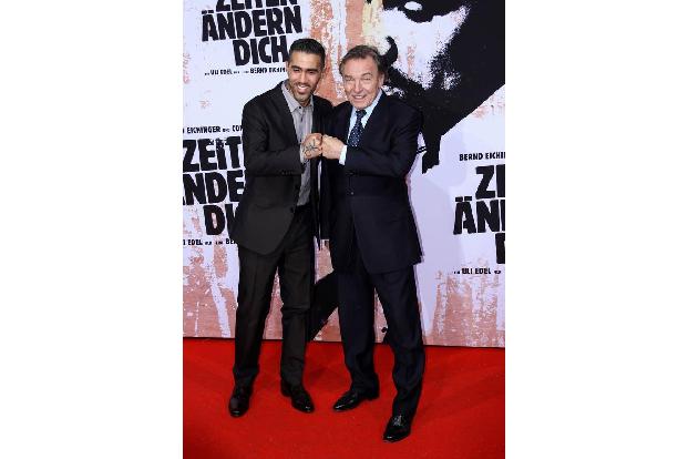 ...duettfreudiger Rapper ist Bushido, der ebenfalss nicht zögerte, gemeinsam mit Schlagerikone Karel Gott dessen Hit 'Für im...