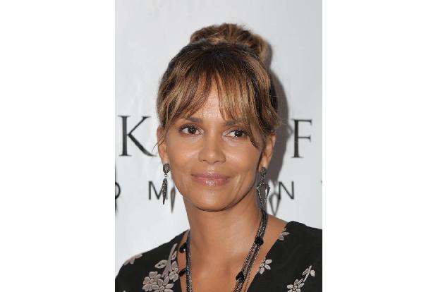 …Halle Berry verdankt Stan Lee eine ihrer coolsten Rollen – nein, die Rede ist nicht von Catwoman, sondern von Storm aus dem...