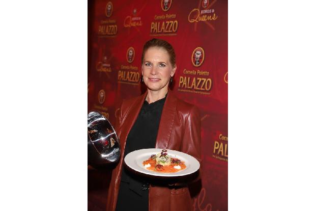 …Star-Köchin Cornelia Poletto, die nach einem Autounfall Ende September sogar operiert werden musste. Medienberichten zufolg...