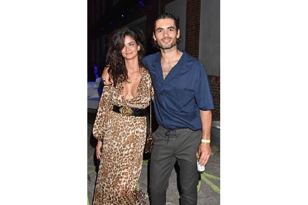 ...posierten Shermine Shahrivar und Nik Xhelilaj auf der Hugo-Boss-Show. Seit Monaten wird darüber gerätselt, ob die Sociali...