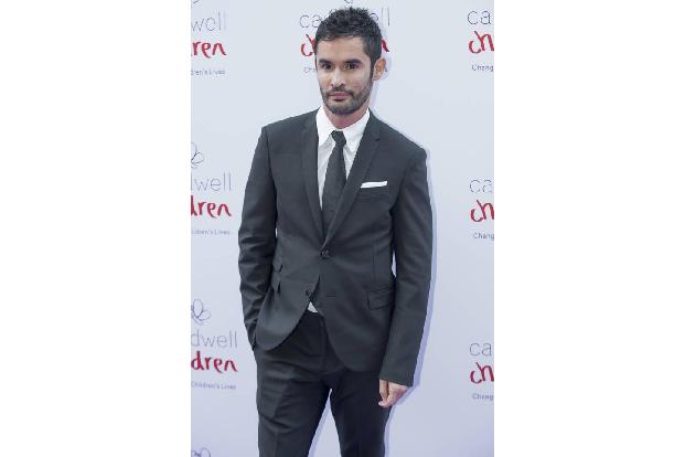 ...als der französische Restaurantbesitzer Jean-Bernard Fernandez-Versini in Cheryls Leben trat. Nachdem man sich gerade ein...