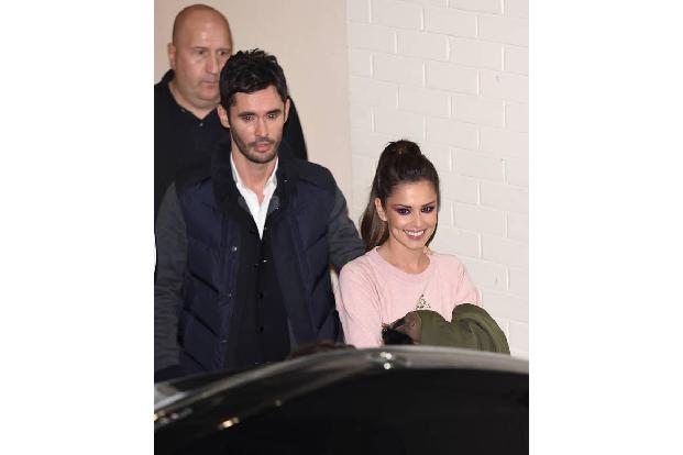 ...vor den Altar. Cheryl hieß von nun an mit Nachnamen Fernandez-Versini. Leider war das Glück nur von kurzer Dauer, denn sc...