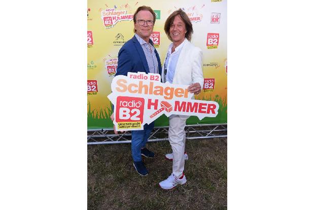 Moderiert wurde das kunterbunte Schlager-Event von Wolfgang Lippert, der sich als Schauspieler und Moderator von 'Wetten, da...