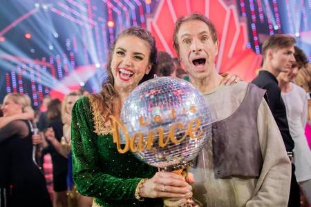 ...Sieger bei der diesjährigen 'Let's Dance'-Staffel war Ingolf Lück. Als bisher ältester Teilnehmer durfte er mit Ekaterina...