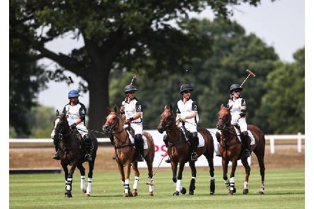 ...Sport. Das Turnier ist ein Charity-Event, dessen Erlös der von Prinz Harry mitgegründeten Organisation Sentebale zugute k...
