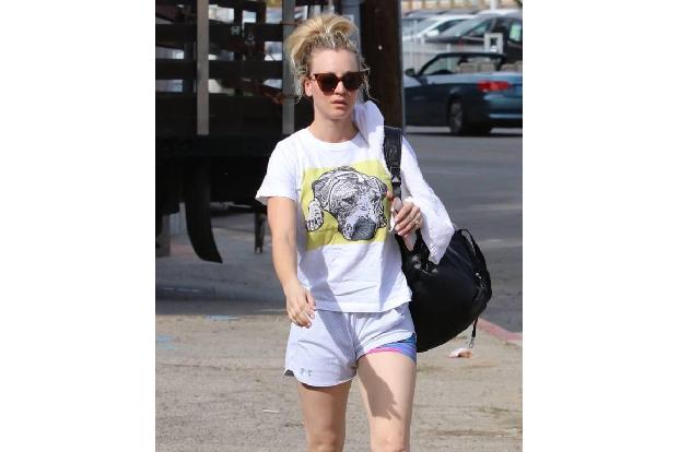 ...sieht man die gute Kaley nie, wirklich nie, ohne Print aus dem Haus gehen. Hunde mag sie so sehr, dass...