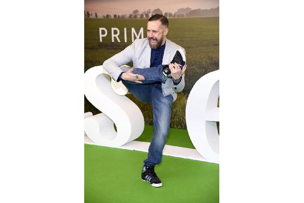 ...Bürger Lars Dietrich wusste man, dass das keine ernste Veranstaltung war. Der Entertainer entpuppte sich dabei sogar...