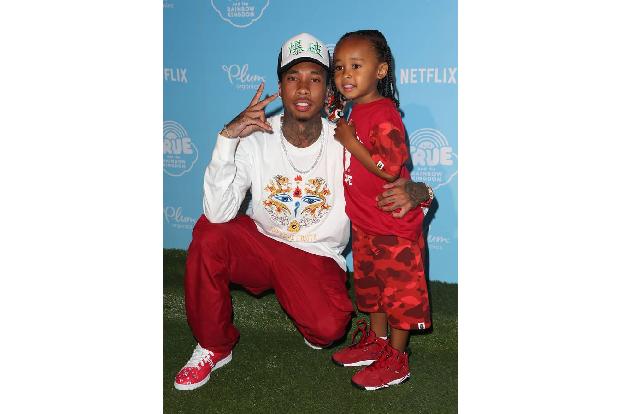 ...Tyga scheint es eher in den Orient gezogen zu haben. Sein gemeinsamer Sohn mit Blac Chyna hört auf den Namen King Cairo. ...