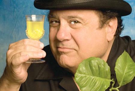 ...fruchtig-frischer, wird man bei Danny DeVito fündig. Limoncello trinkt sich nicht nur im Italienurlaub gut, dachte sich w...