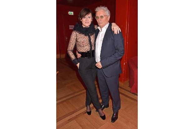 ...hätte Schauspielerin Sophie Rois verdient. Sie kam in durchsichtiger Bluse - ohne BH. Preisträger Henry Hübchen hat es of...