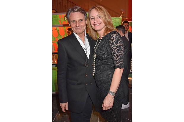 ...seiner Frau Barbara wollte dafür Wolfgang Bahro schmusen. Das Paar ist seit 16 Jahren verheiratet und noch viel länger li...