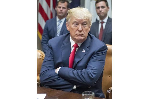 Donald Trumps Sieg hat viele liberale Stars aus dem Showbusiness geschockt. Nicht wenige von ihnen kündigten deshalb gleich ...