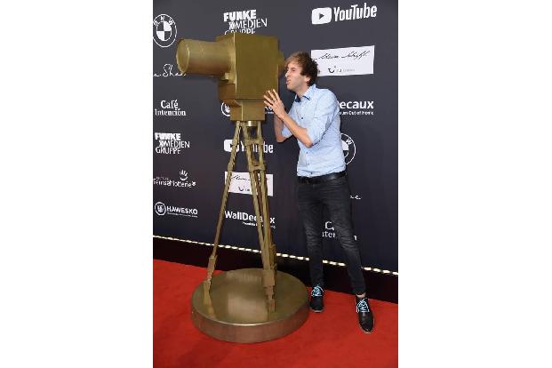 ...YouTube-Stars wie Torge Oelrich aka Freshtorge pilgerten dafür in die deutsche Hauptstadt. Der beliebte Entertainer erklä...