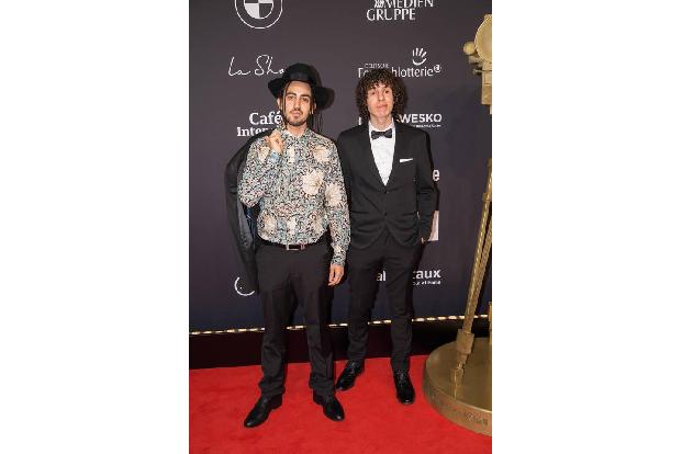 ...posierten Jay Samuelz und Arya Lee bei dem Event. Als YouTuber-Duo Jay & Arya sind sie die 'Film-Geeks' in der Online-Sze...