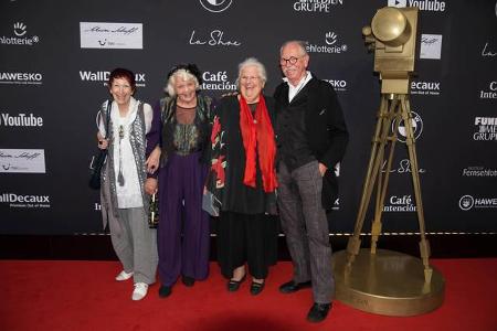 ...muss noch diese sympathische Gruppe vorgestellt werden. Evelyn Gundlach, Ursula 'Uschi' Cezanne, Melita Moritz und Peter ...