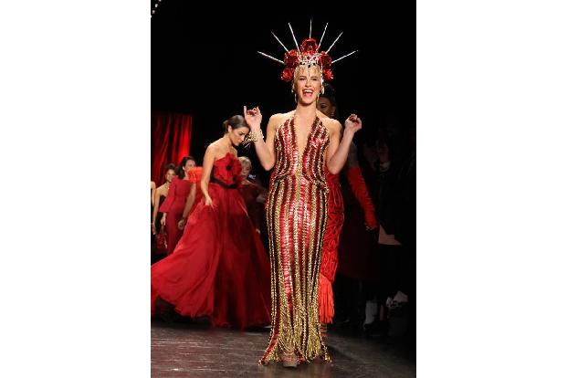 Und auch als Model ist Gigi Gorgeous eine Wucht! 2016 begeisterte sie bei der Charity-Show 