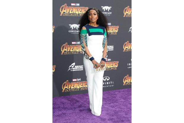 ...kam Hollywood-Ikone Angela Bassett daher. Die Künstlerin hatte im Kinohit 'Black Panther' ihren ersten Auftritt als König...