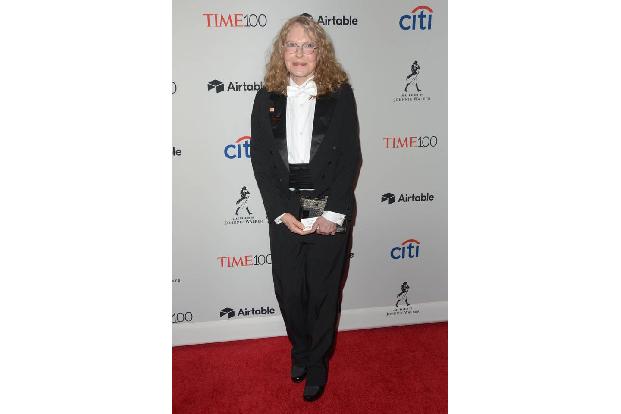 ...Schauspielerin und Aktivistin Mia Farrow ließ es sich nicht nehmen, auf dem roten Teppich zu erscheinen. Dabei wurde die ...