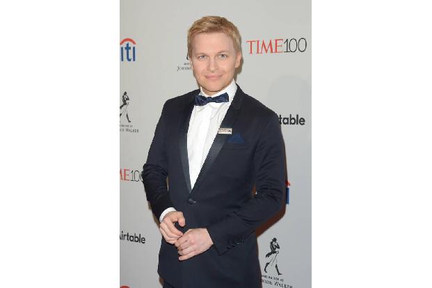 ...Ronan Farrow hatte es zur Feier geschafft. Der gefragte Journalist und Pulitzer-Preisträger war im vergangenen Jahr maßge...