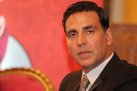 Platz 7 geht wieder an einen Bollywood-Star: Akshay Kumar arbeitete als Kellner in Bangkok, bevor er den Durchbruch vor der ...