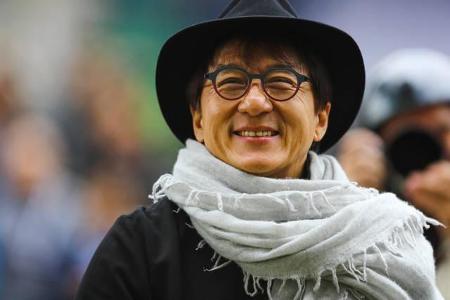 Die goldene Mitte der Top Ten belegt Martial-Arts-Ikone Jackie Chan mit einem Verdienst von 39,2 Millionen Euro. Der 64-jähr...