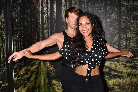 ...Pamela Gil Mata genoss das Posing sichtlich. Was wohl ihr Freund Philipp Stehler dazu sagen wird? Der ließ sich bei der E...