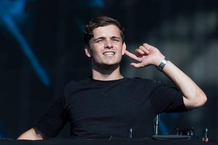 Das Ranking eröffnet Martin Garrix. Mit gerade einmal 22 Jahren ist der Niederländer dick im Geschäft und verdiente in den v...