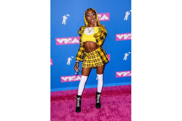 ...ein Update verpasst bekommen und zwar von Rapperin Asian Doll. Man könnte fast meinen, die 20-Jährige sei frisch aus der ...