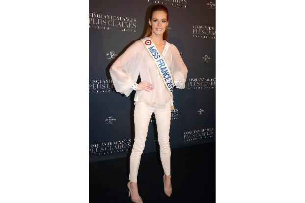 ...Miss Frankreich wollte sich die Premiere von 'Fifty Shades of Grey - Befreite Lust' nicht entgehen lassen. Damit auch jed...