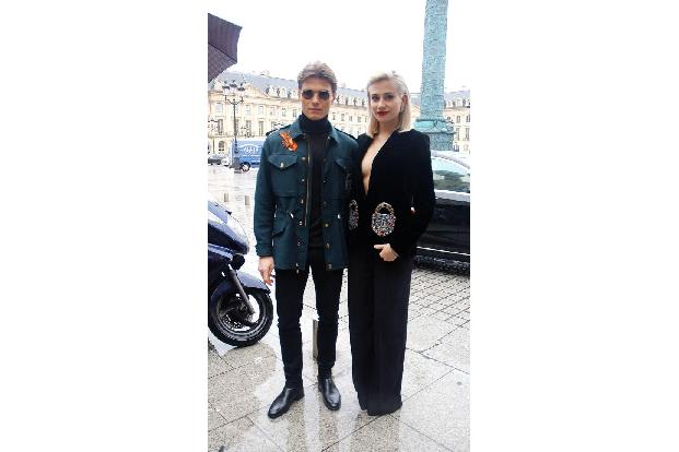 ...hat sich ebenfalls Pixie Lott geangelt. Wie Anwar ist Oliver Cheshire auf den Laufstegen dieser Welt unterwegs. Das kann ...