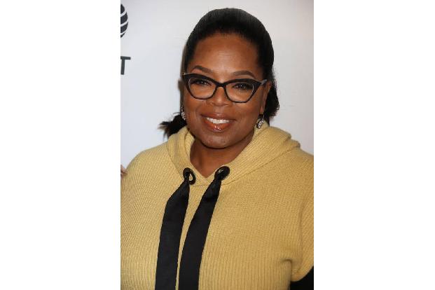 ...und auch deren gute Freundin Oprah Winfrey schaltete sich auf Twitter ein, um zu verkünden, dass sie die Demo wie Amal un...