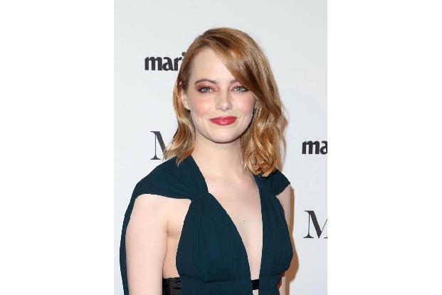 ...ist die Verfügbarkeit von Feuerwaffen in den USA schon länger für Emma Stone, denn die trat im vergangenen Jahr bereits i...