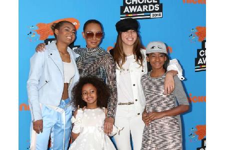 …seine Affäre mit Spice Girl Mel B. Die beiden dateten 2006 und zeugten eine Tochter: Angel Iris (11, mit grauem Cap). Lange...