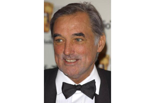 ...irgendwann einmal so enden wie Fußball-Legende George Best? Der stand nach einem Playboy-Lifestyle irgendwann mittellos d...