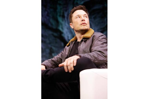 ...Milliardär und Tesla-CEO Elon Musk zusammen. Sie schien sich auch mit seinen Kindern bestens zu verstehen; doch nach knap...