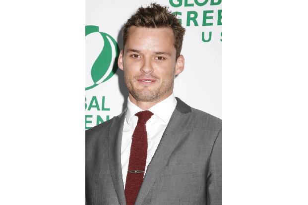 ...Amber noch am Anfang ihrer Karriere und konnte eine Rolle in dem Melodram 'The Informers' ergattern, der auf dem Roman vo...