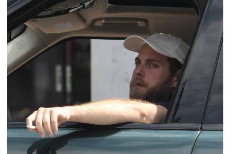 Jeder Mensch braucht ein Laster, oder zwei... oder drei - so auch unsere heiß geliebten und bewunderten Promis. Jonah Hill r...
