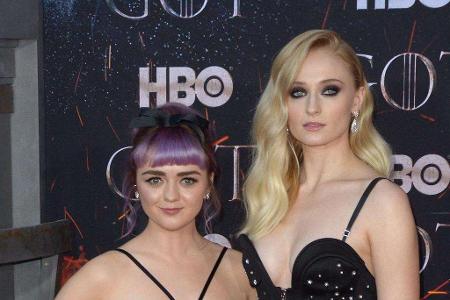 Maisie Williams und Sophie Turner