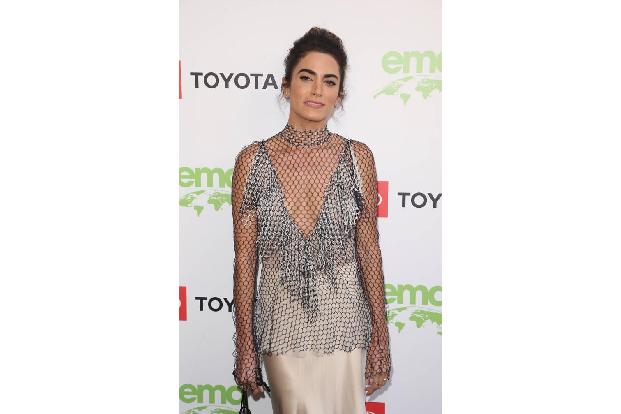 ...Nikki Reed - bekannt aus 'Twilight' und 'O.C. California', zeigte sich in einem betörenden Kleid, sparte aber nicht am Ma...