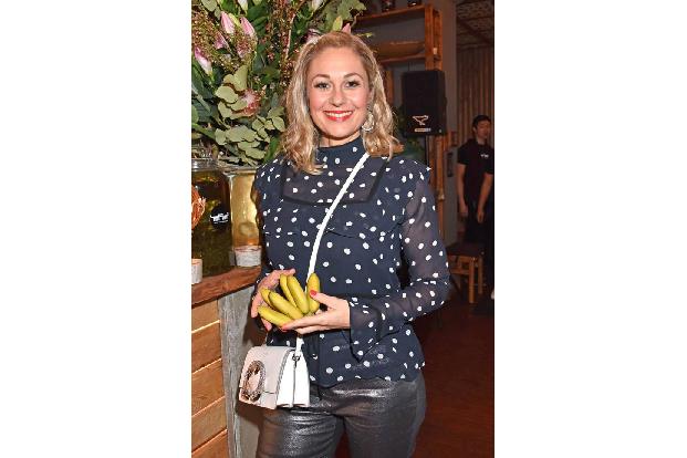 ...Ruth Moschner, die vor allem aufgrund ihrer sexy Lederhosen für Aufsehen sorgte. Kein Wunder, dass TV-Fans sie bei 'Grill...