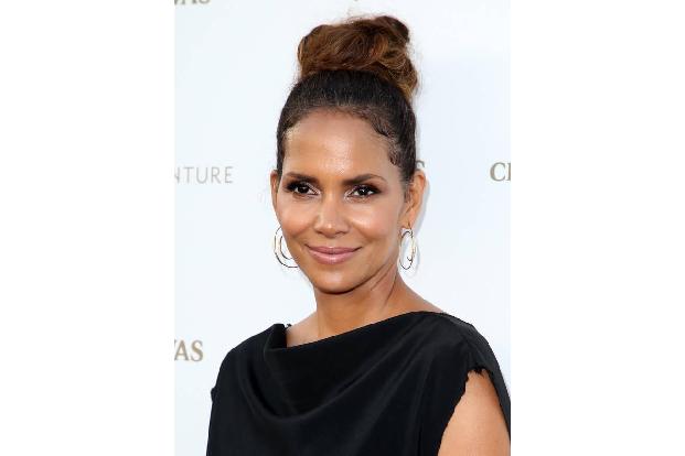 …reiferen Damen, wie der 52-jährigen Halle Berry. Kaum eine Frisur ist so wandelbar…
