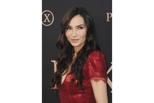 ...Famke Janssen zur Premiere erschienen, obwohl sie sich vor einigen Monaten noch laut über den neuesten 'X-Men'-Teil besch...