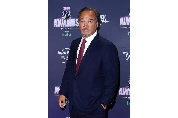 ...Jim Belushi beschränken. Zwar sei er bereits auf dem Broadway aufgetreten, eine eigene Show habe er aber noch nicht dort ...