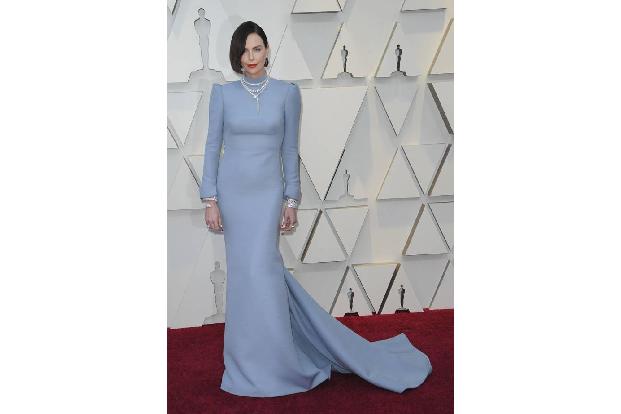 Sie zeigt, dass es auch anders geht: Schauspielerin Charlize Theron. Sie verzichtet auf nichts, setzt aber auf eine ausgewog...